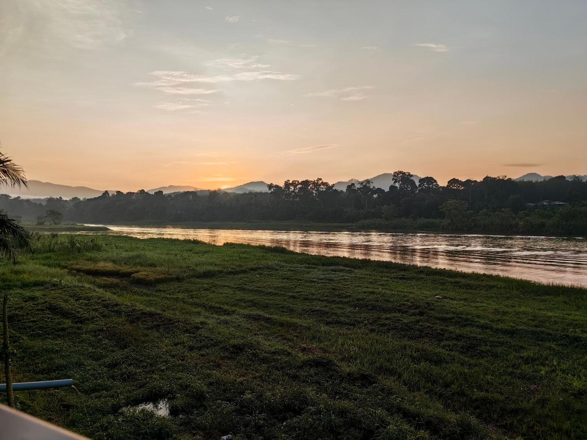 Resort D Rumah Bonda River View Куала-Кангсар Экстерьер фото