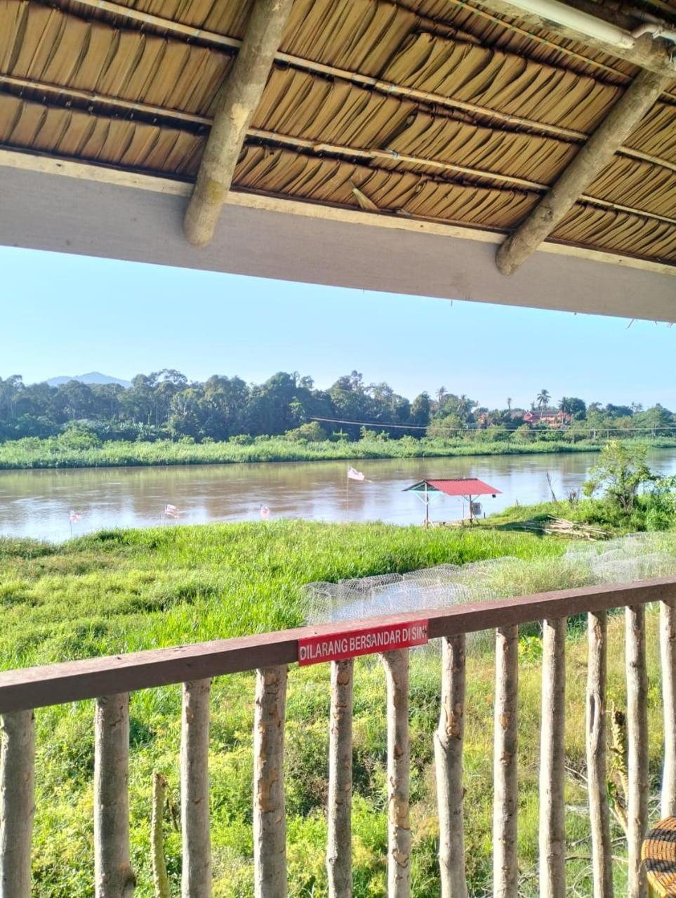 Resort D Rumah Bonda River View Куала-Кангсар Экстерьер фото