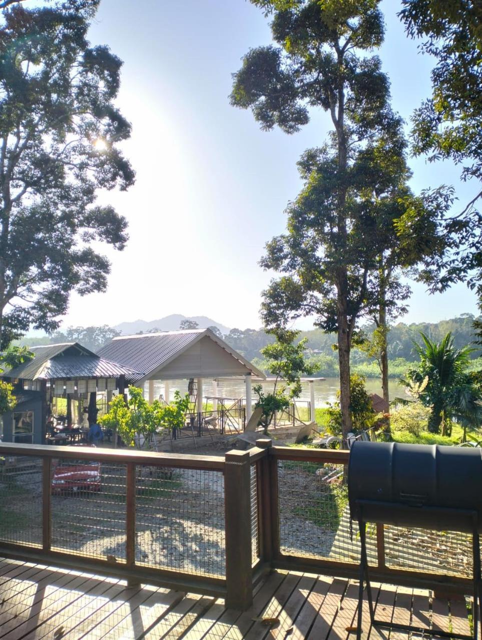 Resort D Rumah Bonda River View Куала-Кангсар Экстерьер фото